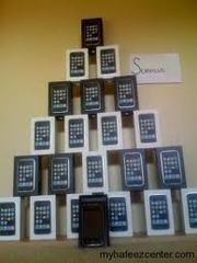 Brand new unlocked Apple iphone 4G HD 32GB, BlackBerry 9800 for sale