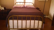 Full size bed