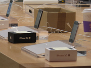 Apple iphone 3gs 32gb ----- $350