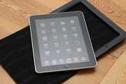 Apple iPad with Wi-Fi - 32GB / Apple Iphone 3GS 32GB